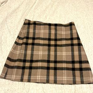 Super cute size 10 skirt by Wilfred.
